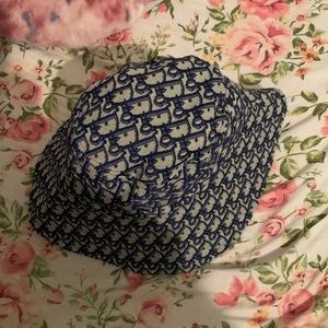 Dior bucket hat